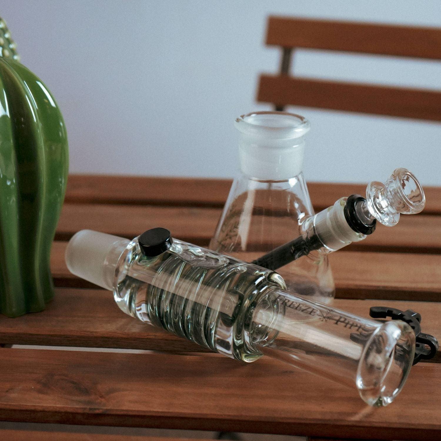 Freeze Pipe Beaker Bong - SmokeWeed.com