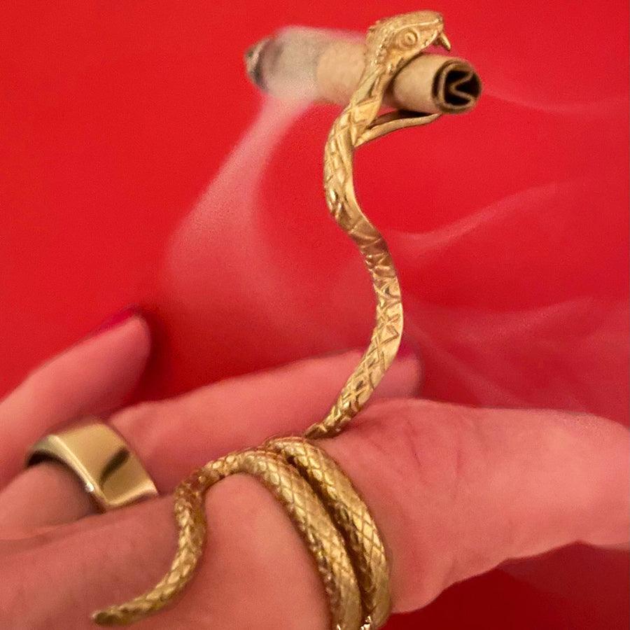 Snake in the Grass Joint Holder Ring - SmokeWeed.com